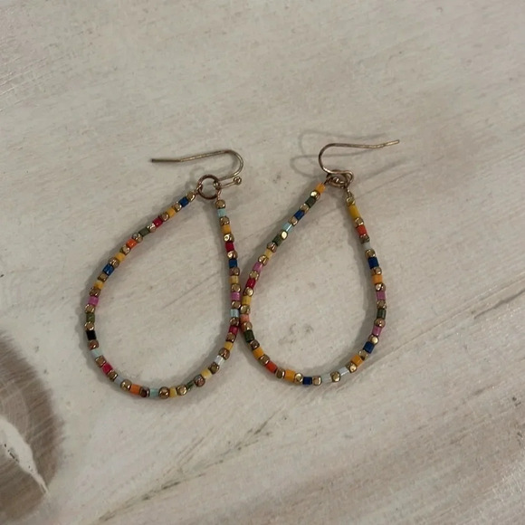 Free with purchase Pre loved Earrings - Picture 12 of 13